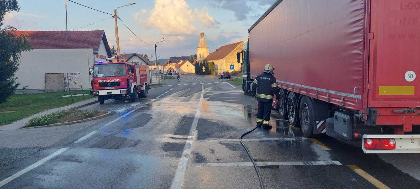 Sinoć požar na kamionu u Brestovcu