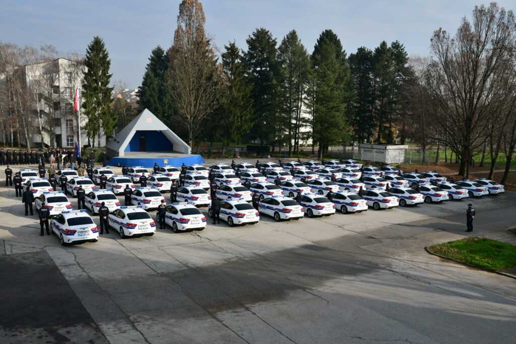 FOTO Policija Predstavila Nova Slu bena Vozila Marke Ford Po e ki hr FOTO Policija Predstavila Nova Slu bena Vozila Marke Ford Po e ki hr