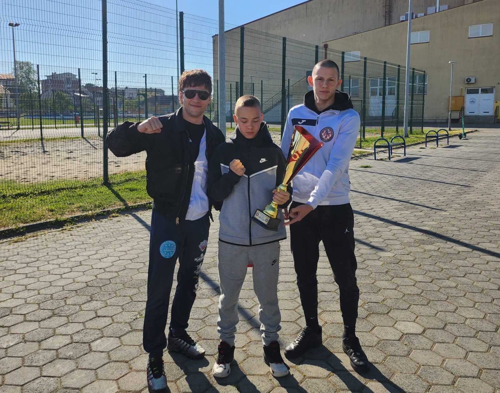 Ivano i Robert uspješni na Low Kick-u, Borac Požega najbolji klub Hrvatske u Kick Light-u!
