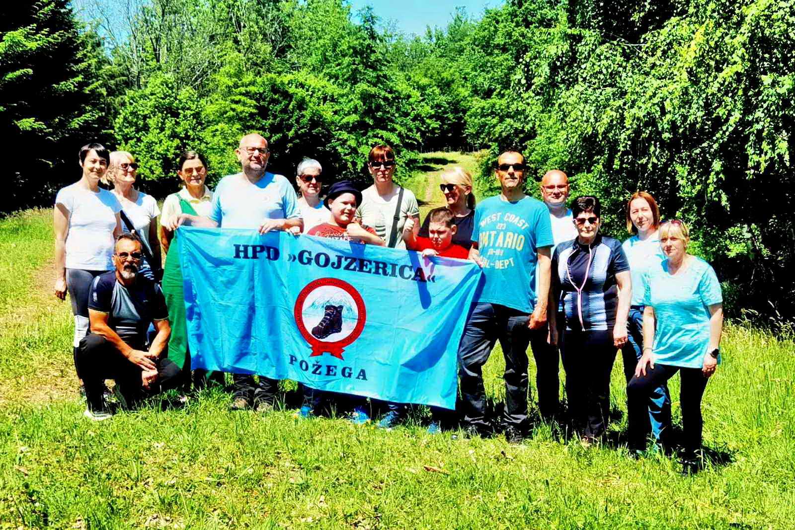 Članovi HPD “Gojzerica” na izletu u Arboretumu Lisičine