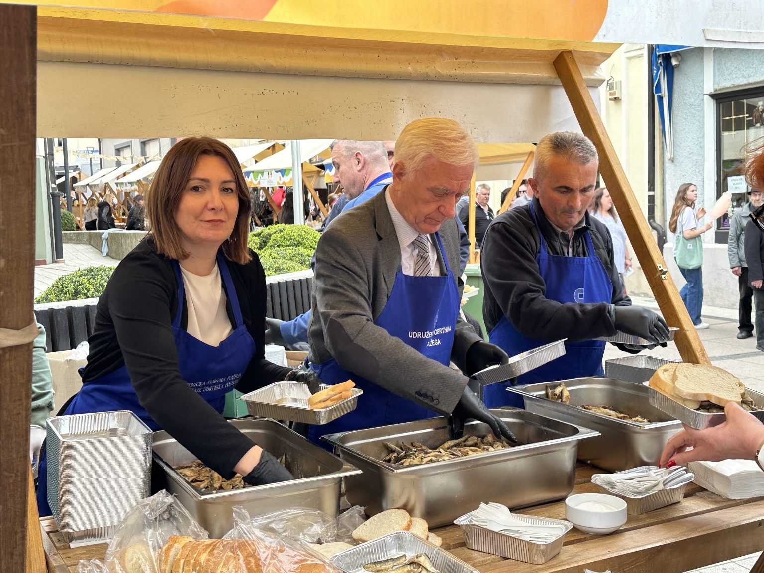 Sutra u Požegi i Pleternici tradicionalna podjela prženih girica