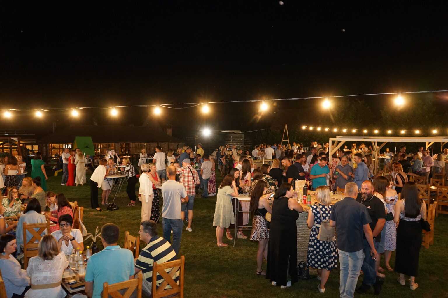 Sutra Gin tonik party na Zlatnom Lugu uz Poseganu, Klapu sveti Lovro, Dj Kuzzi-a
