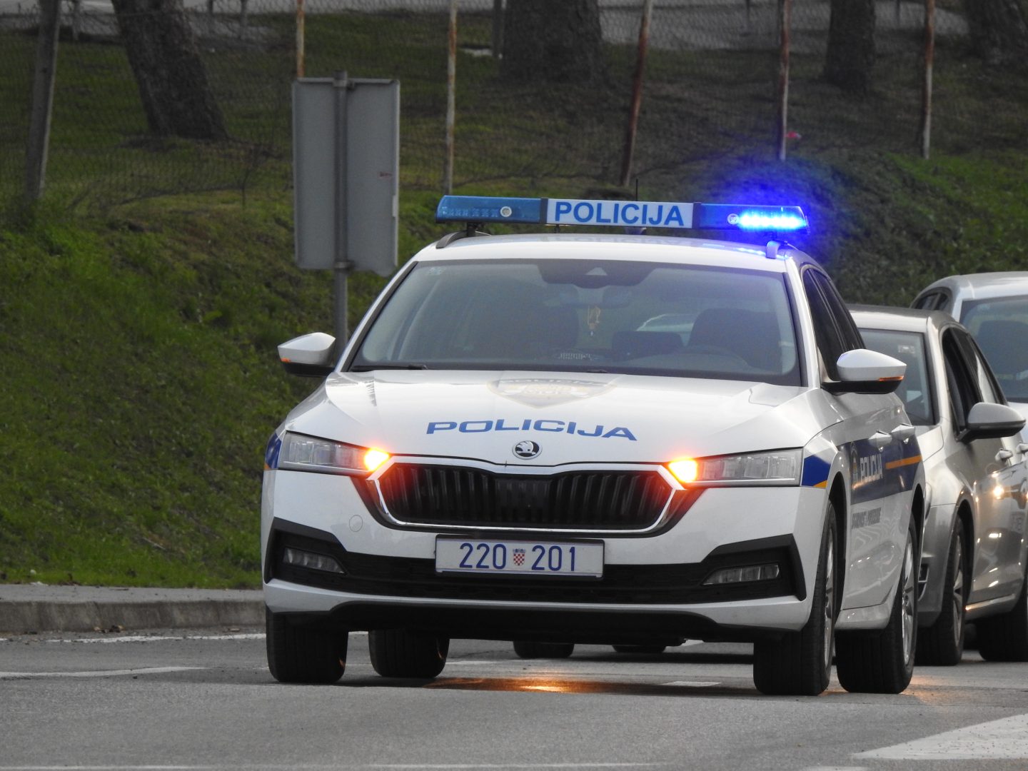 U Čaglinu drogiran vozio kamion, u Lukaču pijan sletio s ceste