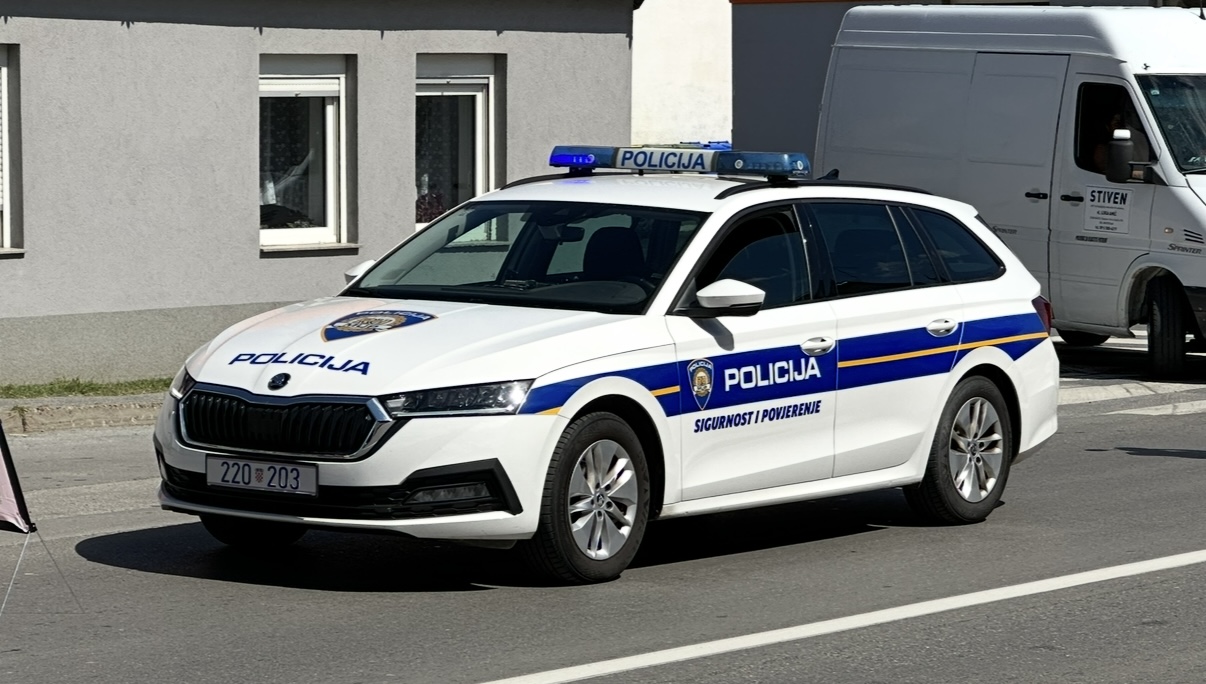 Mladi vozač počinio niz prometnih prekršaja, privremeno mu oduzeto vozilo