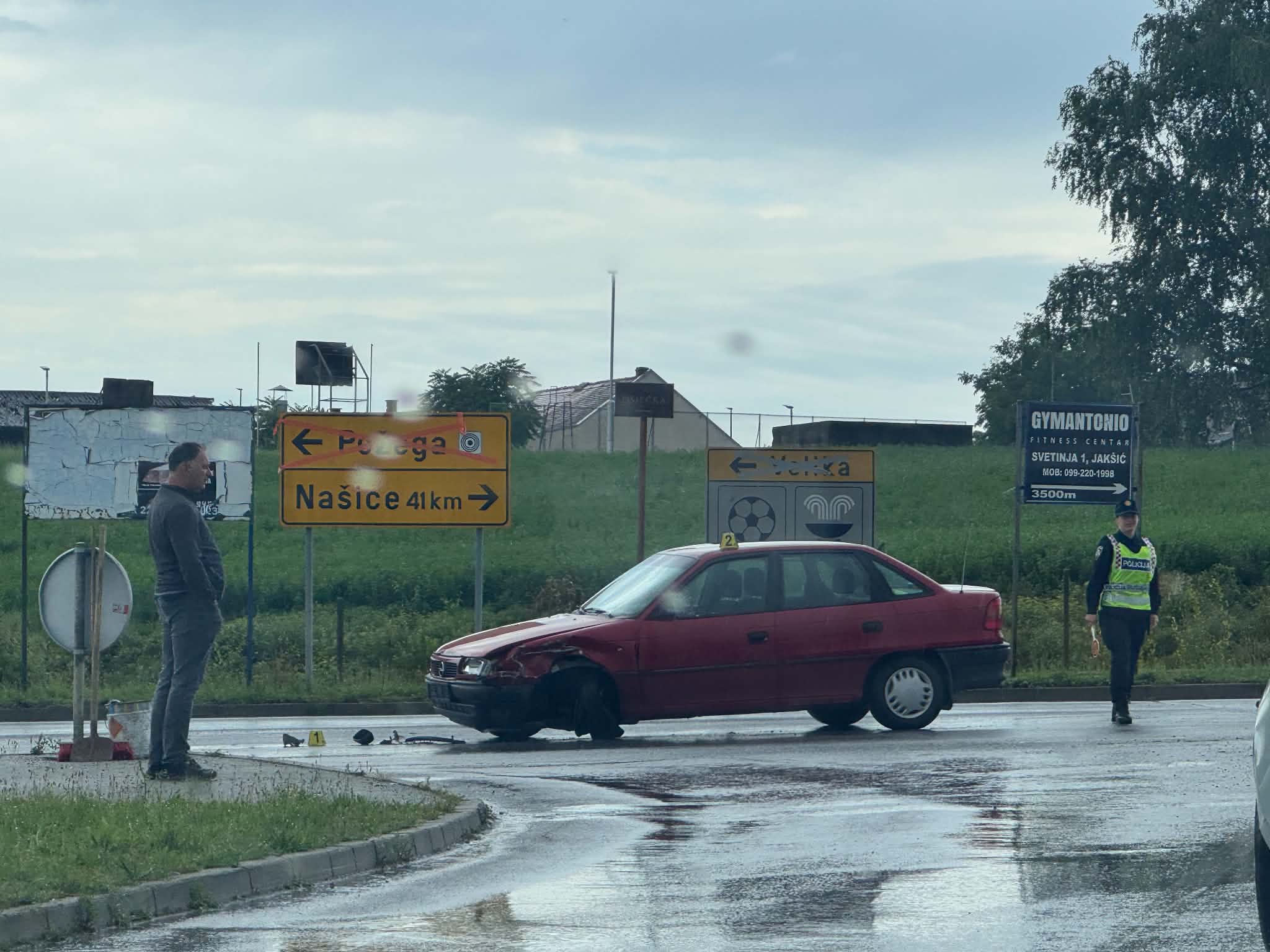 Još jedna prometna nesreća na problematičnom raskrižju, očevid u tijeku