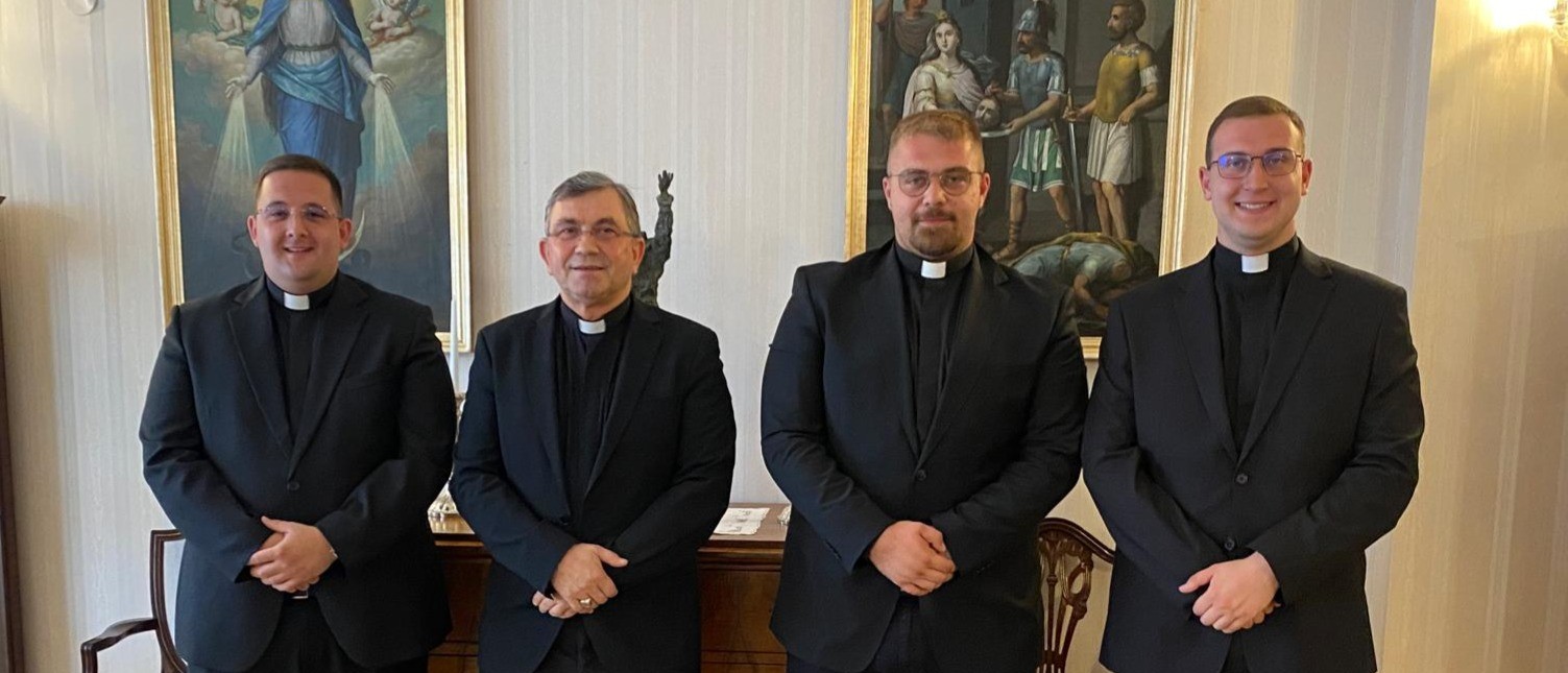 Mladomisnici primili prve svećeničke dekrete
