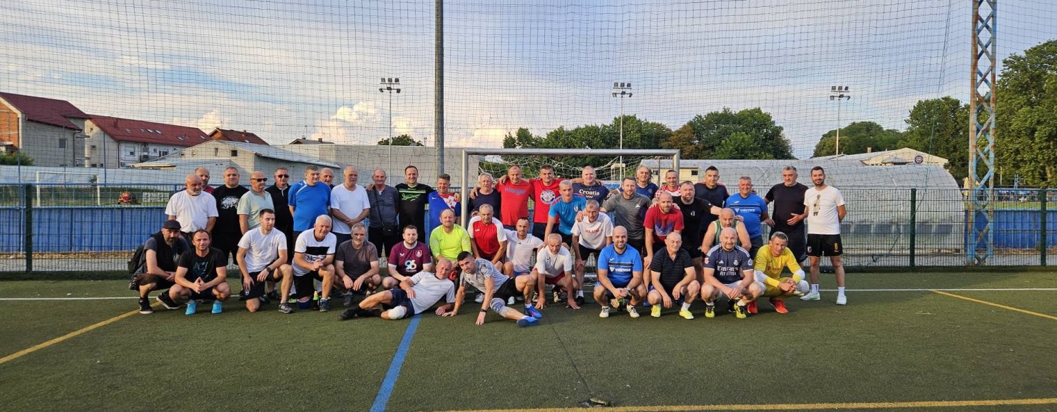 [FOTO] Organiziran 6. Memorijalni malonogometni turnir za legende požeške Rekreacije