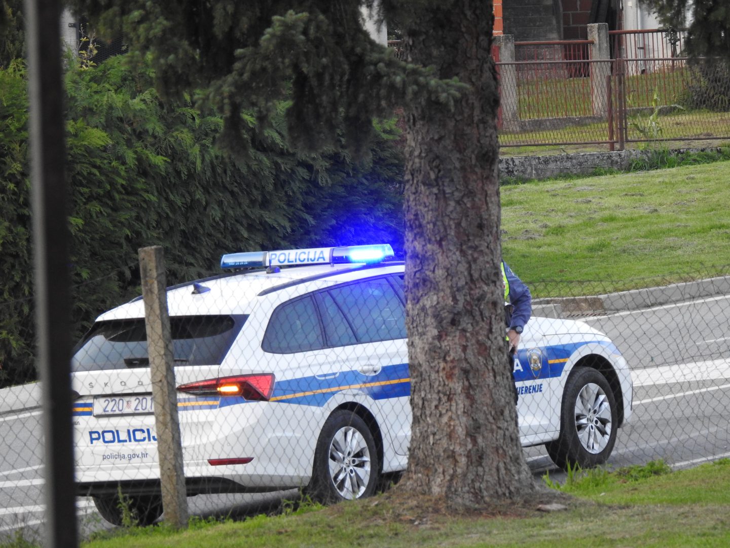 18-godišnjak bez položenog vozačkog ispita divljao autom pa završio u Orljavi