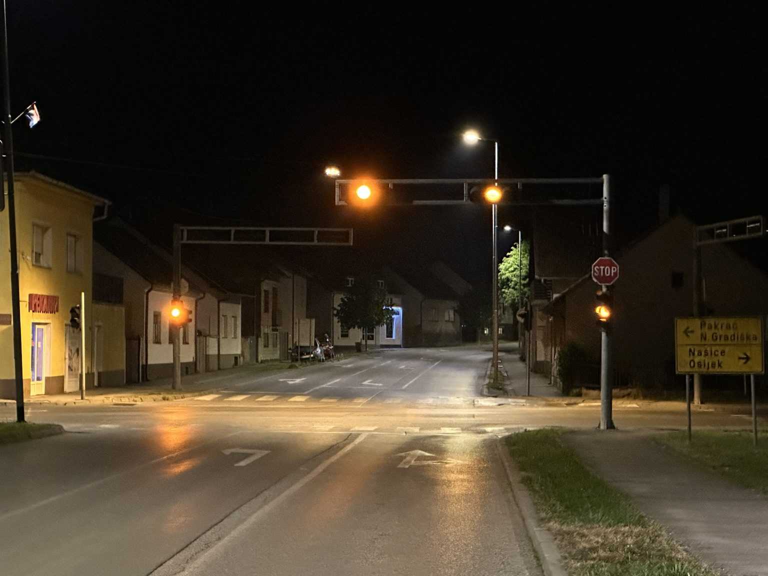 Nakon našeg pisanja, policija zatražila da semafori na spornu raskrižju rade 24 sata dnevno