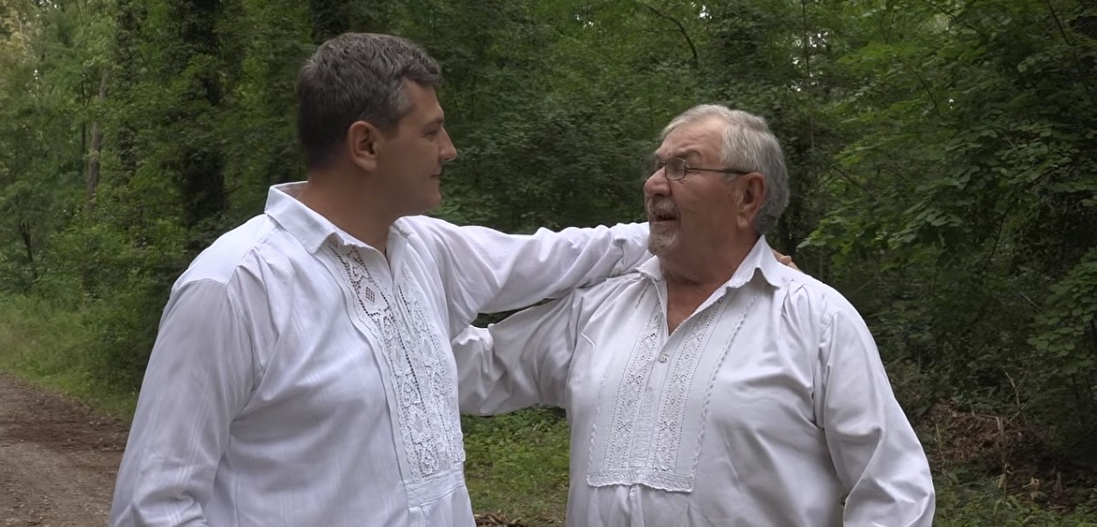 Rođendanski poklon: Ivan Štivić sa svojim ocem zapjevao „Čuvaj sine Slavoniju“