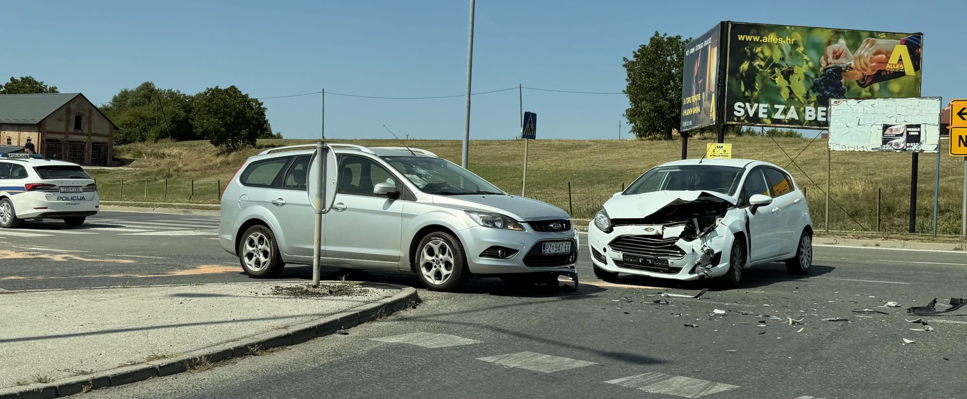 19-godišnja vozačica oduzela prednost 66-godišnjem vozaču, koji je lakše ozlijeđen