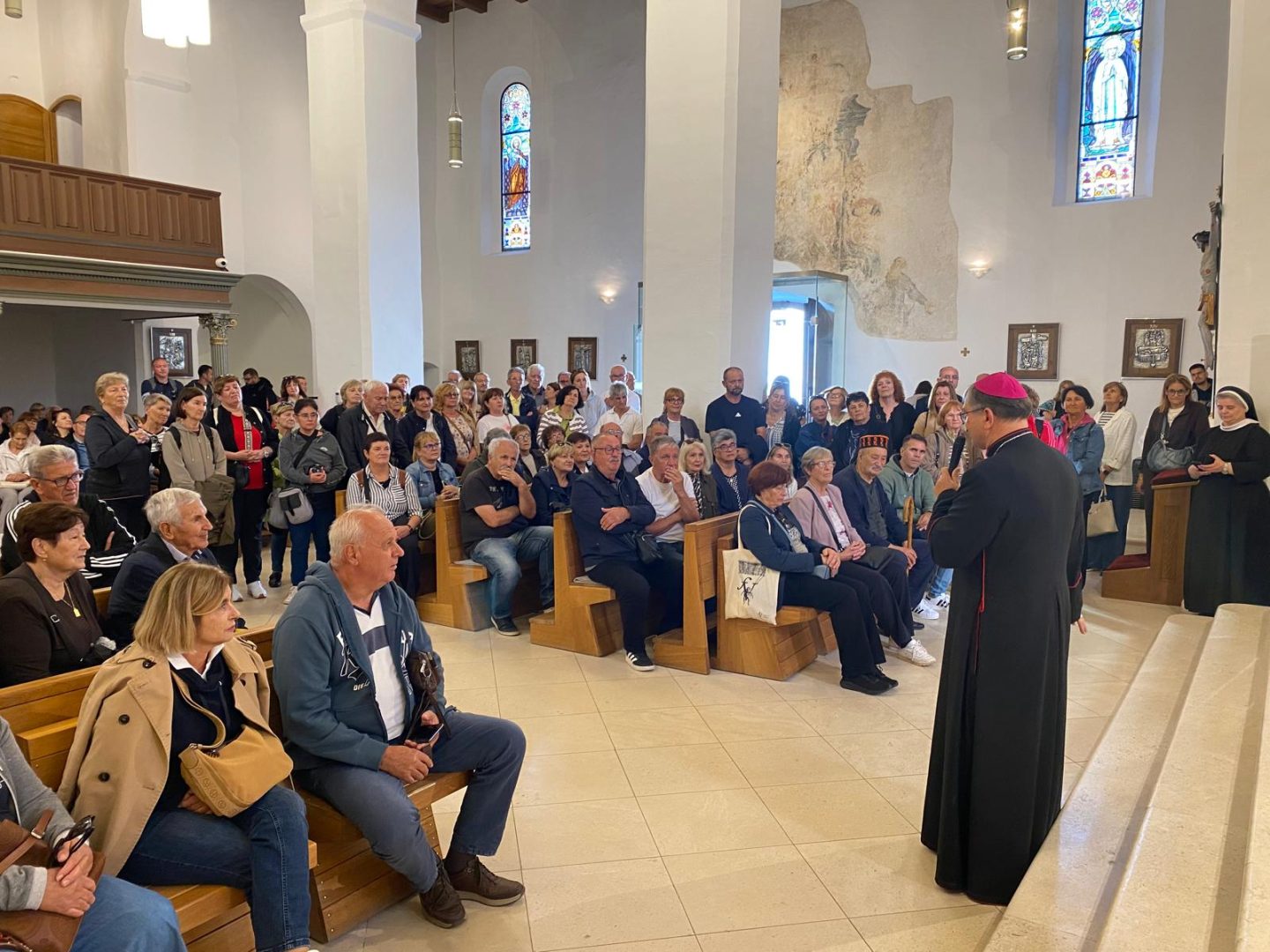 Vjernici Šibenske biskupije u hodočasničkom posjetu Požegi