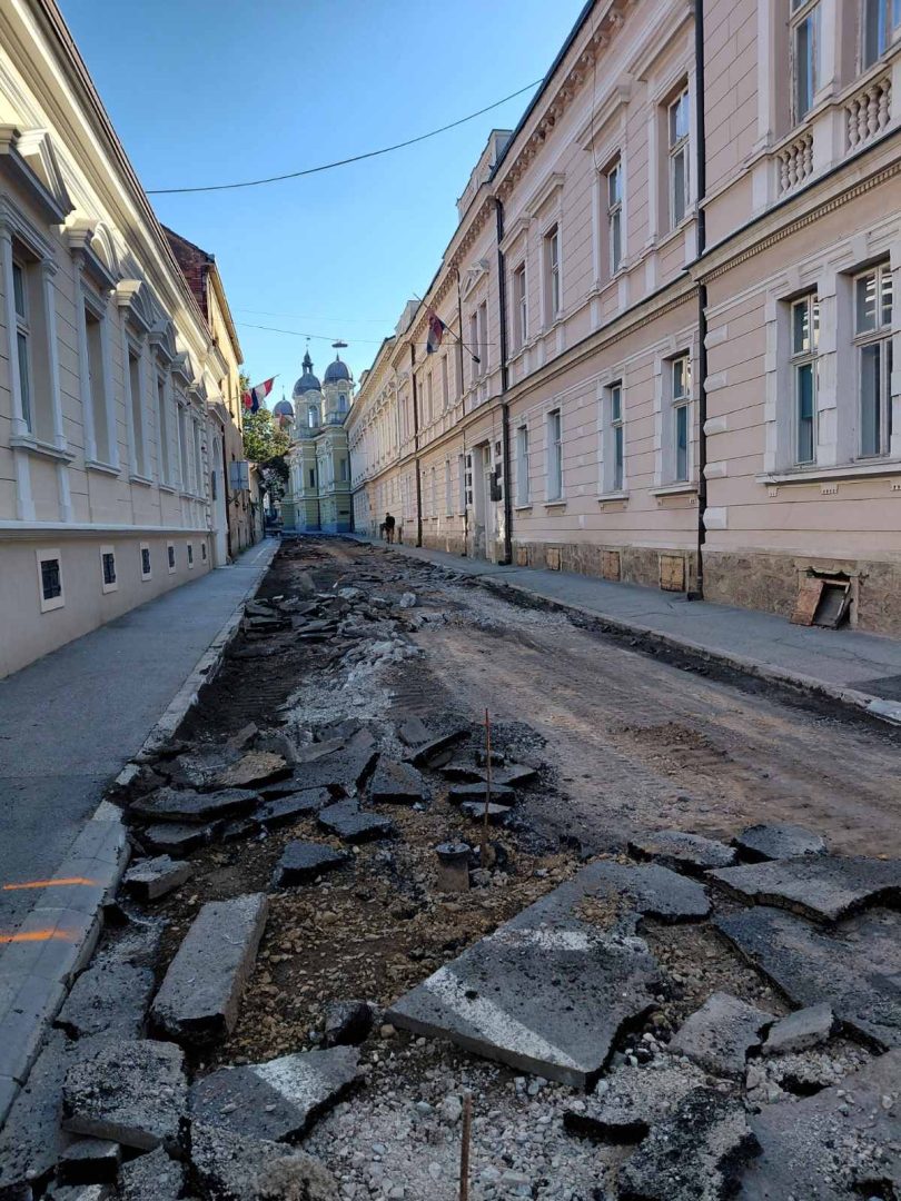 Počeli radovi u Županijskoj ulici: „Rupa na rupi” odlazi u prošlost
