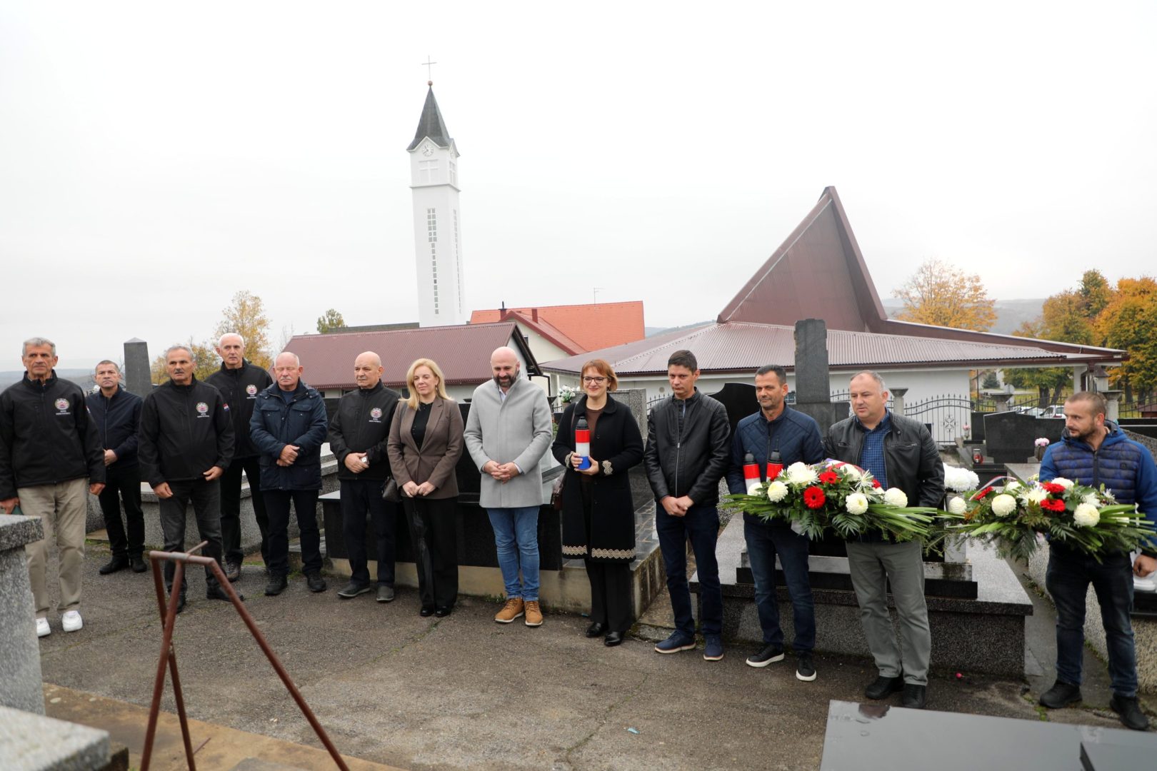 U povodu Svih svetih u Pleternici odana počast preminulim sugrađanima i hrvatskim braniteljima